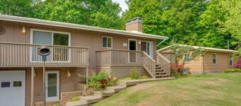 Barren River Lake Home w/ Boat Dock + Grill!