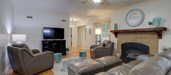 10 Mi to Grand Lake: Home w/ Game Room in Jay!