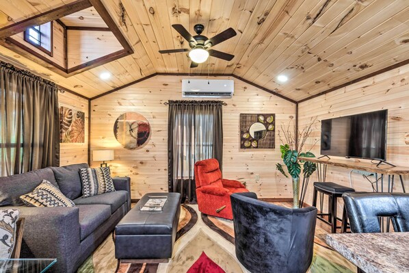 House (1 Bedroom) | Interior