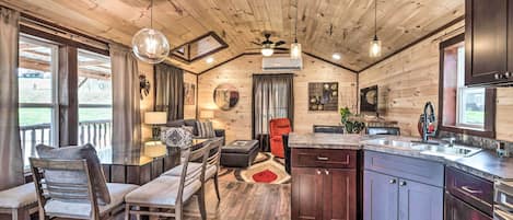 House (1 Bedroom) | Interior