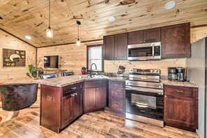 House (1 Bedroom) | Interior - Somerset Cabin, Close to Lake Access! (Somerset)