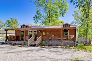 House (1 Bedroom) | Interior - Somerset Cabin, Close to Lake Access! (Somerset)