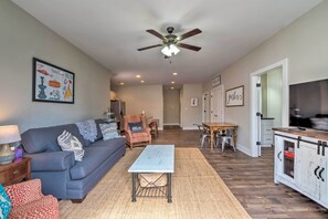 Apartment (3 Bedrooms) | Front of property