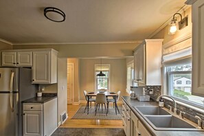 House (2 Bedrooms) | Interior - Ideal Green Bay Home < 3 Mi to Lambeau Field! (Green Bay)