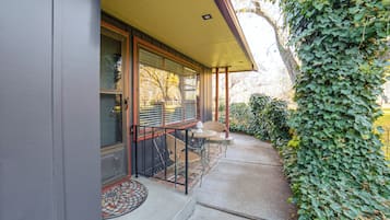 House (1 Bedroom) | Interior