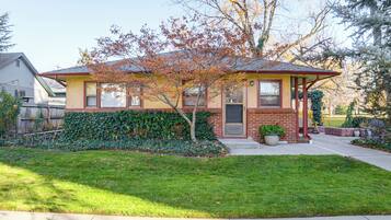 House (1 Bedroom) | Interior