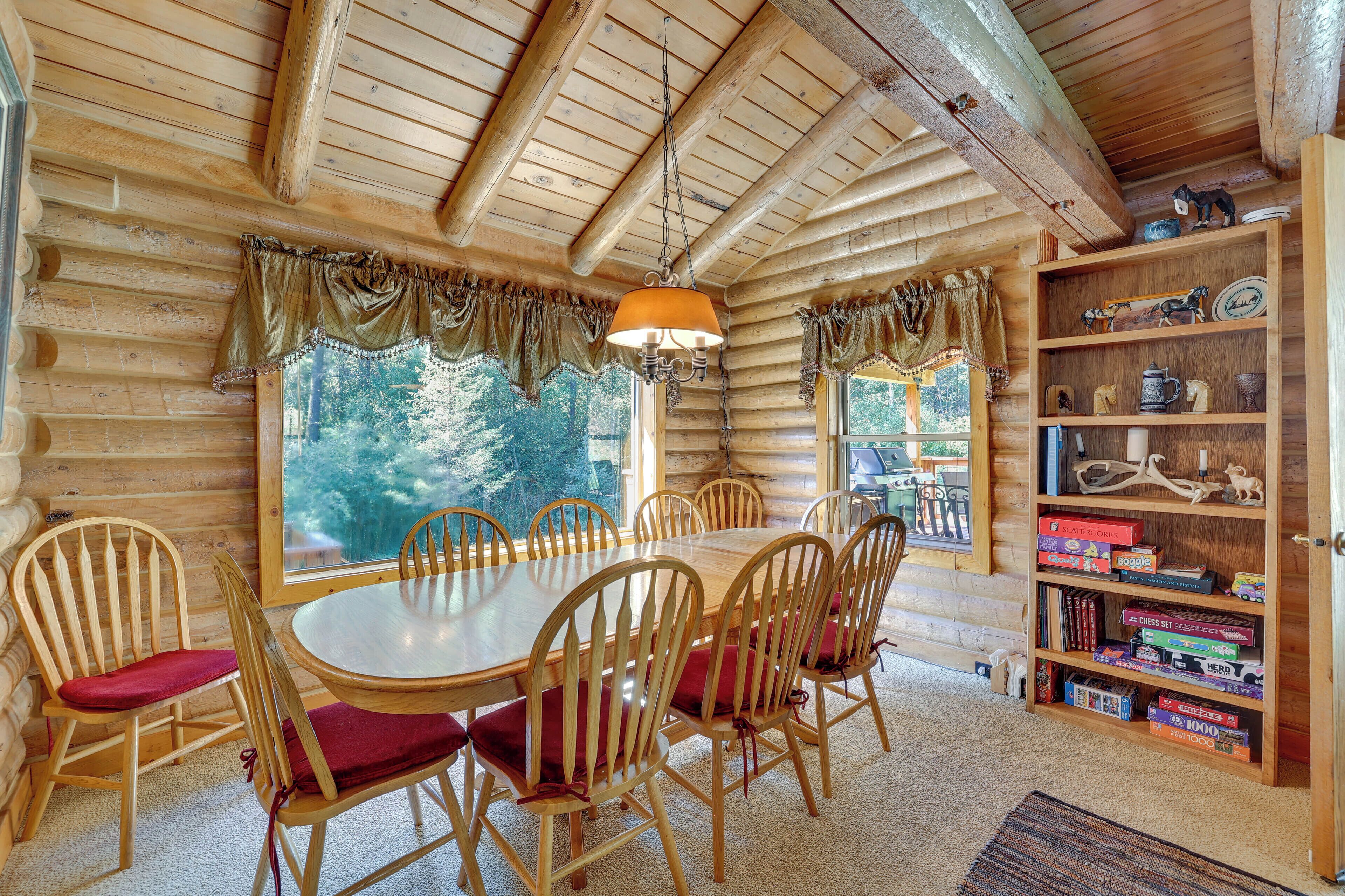 House (4 Bedrooms) | Interior