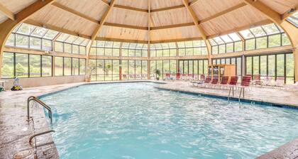 Cozy Camelback, Pocono Retreat w/ Mountain Views!