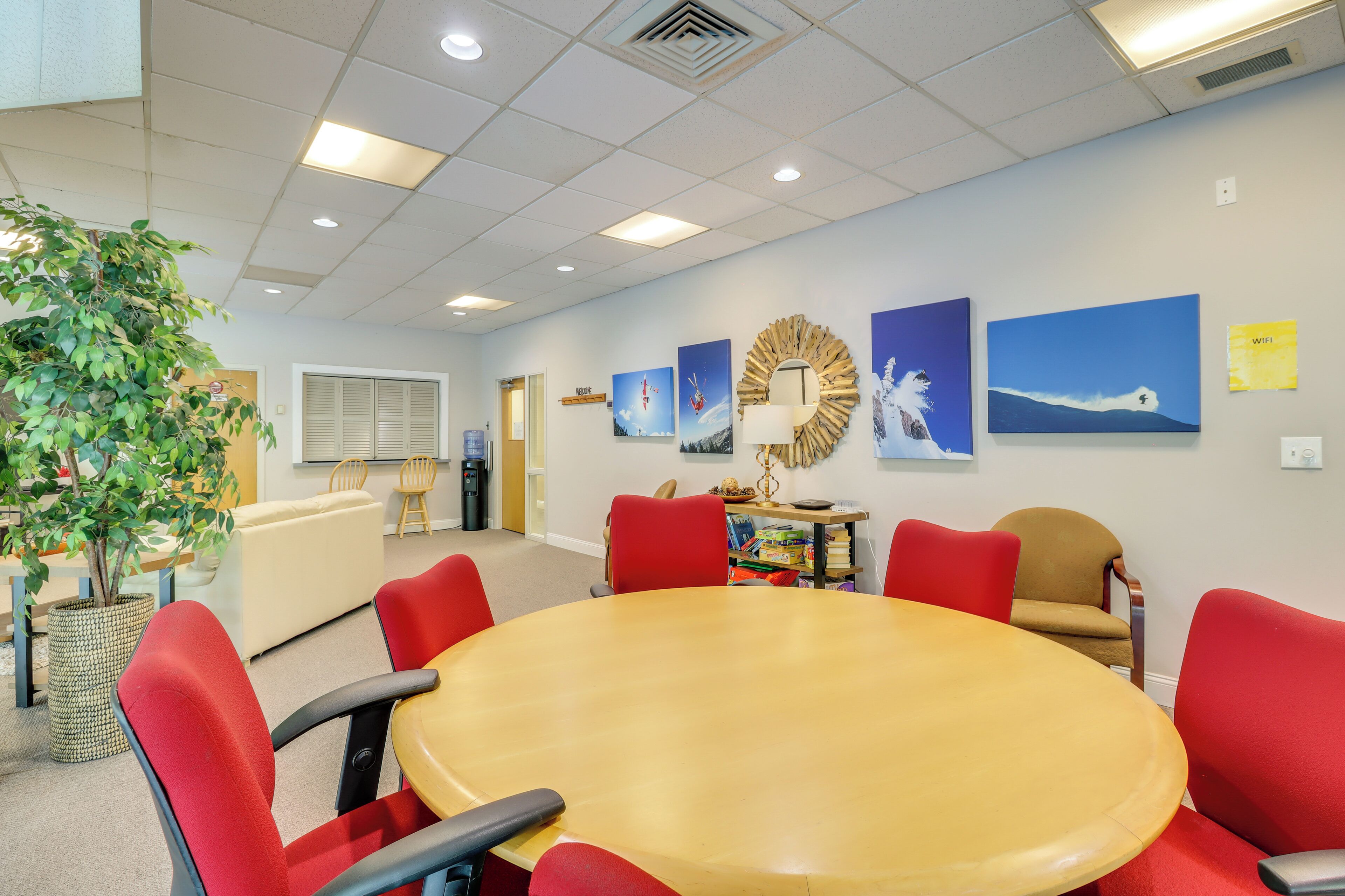 المنشأة من الداخل