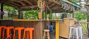 Pet-friendly Lake Cabin: Boat Rentals & Dock!