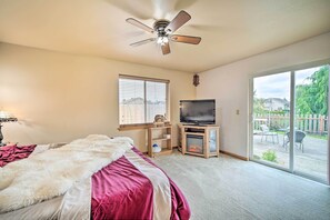 House (4 Bedrooms) | Interior - Upscale Home w/ Indoor Sauna on Sunset Pond! (Ferndale)