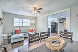 Interior - Stylish Birmingham Getaway w/ Patio & Yard! (Birmingham)