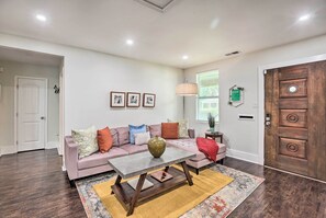 Interior - Stylish Birmingham Getaway w/ Patio & Yard! (Birmingham)