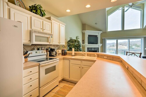 2 Pools: Waterfront Condo on Lake of the Ozarks!