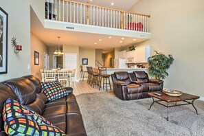 Apartment (4 Bedrooms) | Interior - 2 Pools: Waterfront Condo on Lake of the Ozarks! (Camdenton)