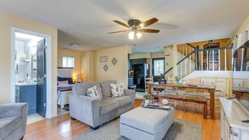 Apartment (0 Bedroom) | Interior