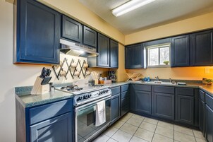 公寓 (0 Bedroom) | 私人厨房 | 微波炉、烤箱、炉灶、厨具/餐具