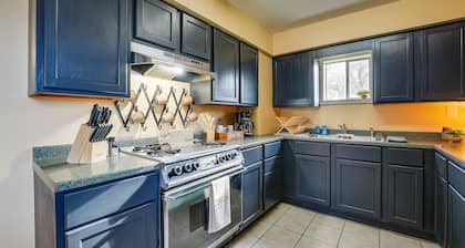 Charming Studio Home 12 Mi to Eureka Springs!