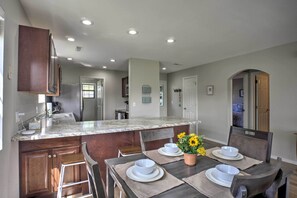 Interior - < 1 Mi to Branson Strip: Condo on Golf Course! (Branson)