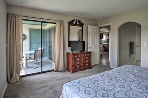 Interior - < 1 Mi to Branson Strip: Condo on Golf Course! (Branson)