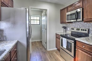 Interior - < 1 Mi to Branson Strip: Condo on Golf Course! (Branson)