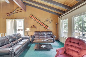 Apartment (3 Bedrooms) | Interior - 1 Mi to Beach: Cozy Incline Village Condo! (Incline Village)