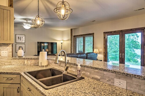 Beaver Lake Retreat w/ Lake Access & Fire Pit!