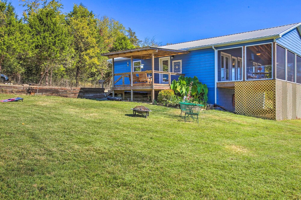 'granvilles Blue Cottage' Porch & River View!