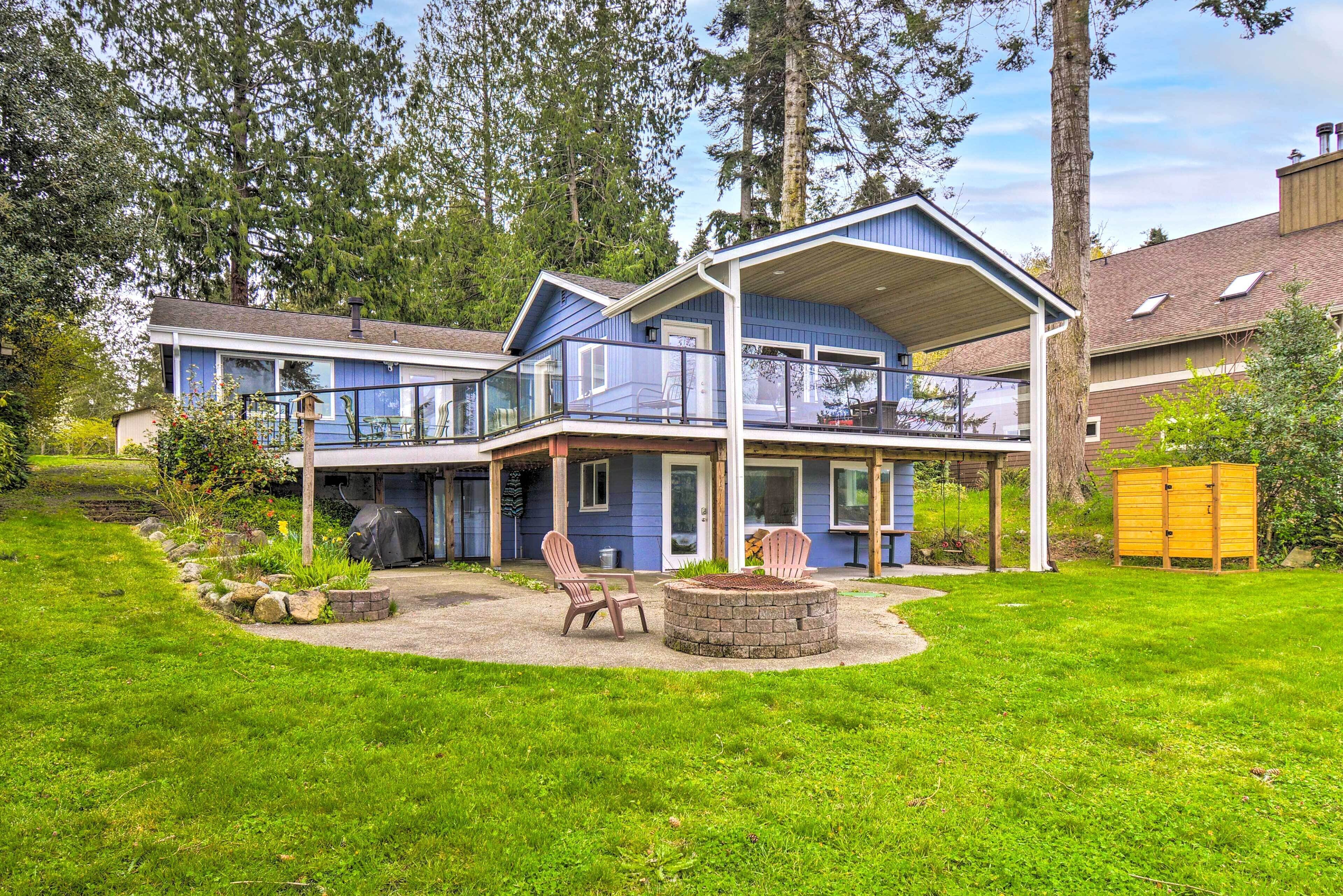 Renovated Kingston Home: Game Room & Deck!