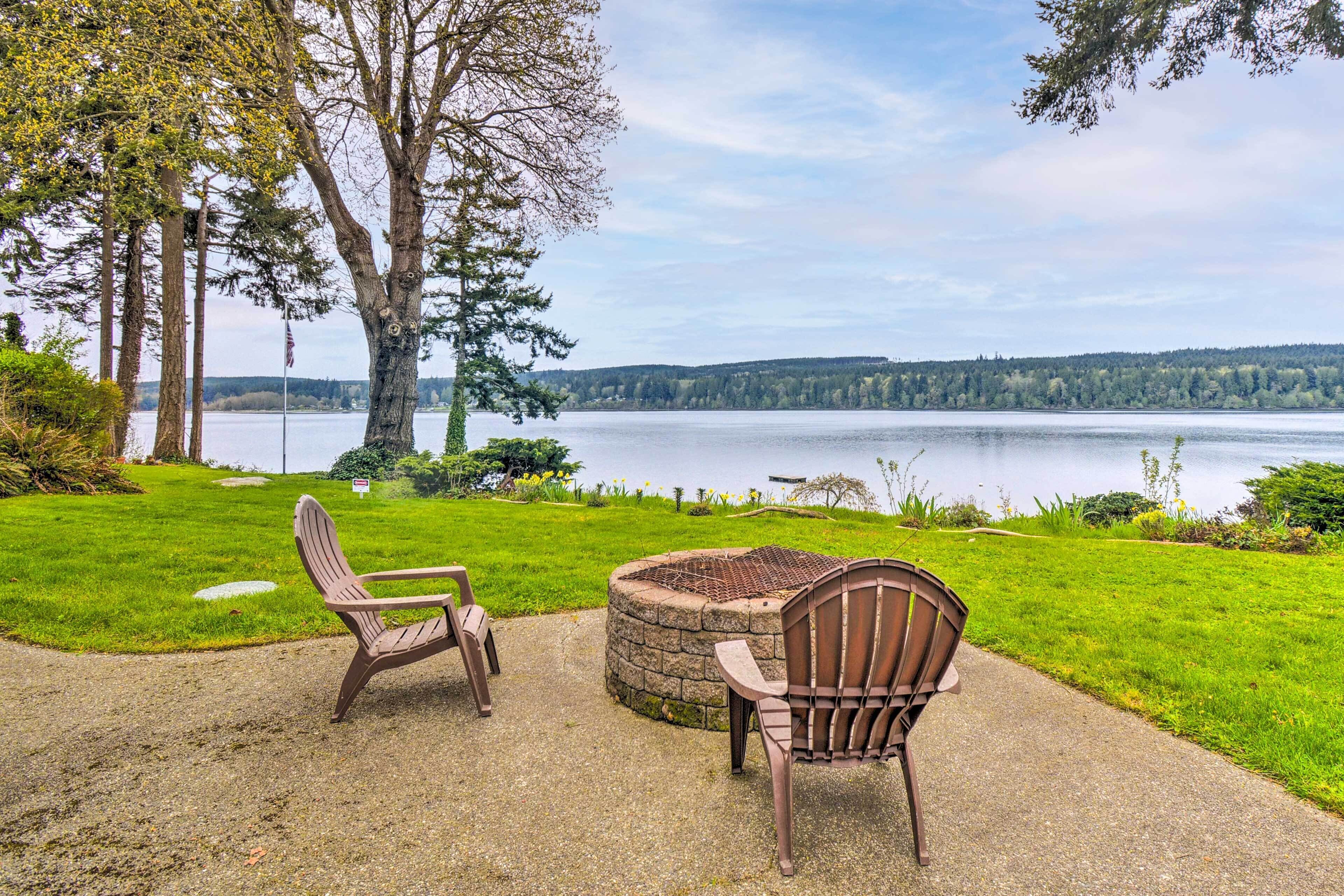 Renovated Kingston Home: Game Room & Deck!