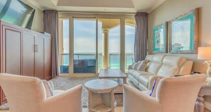 Pensacola Beach Penthouse w/ View + Pool Access!