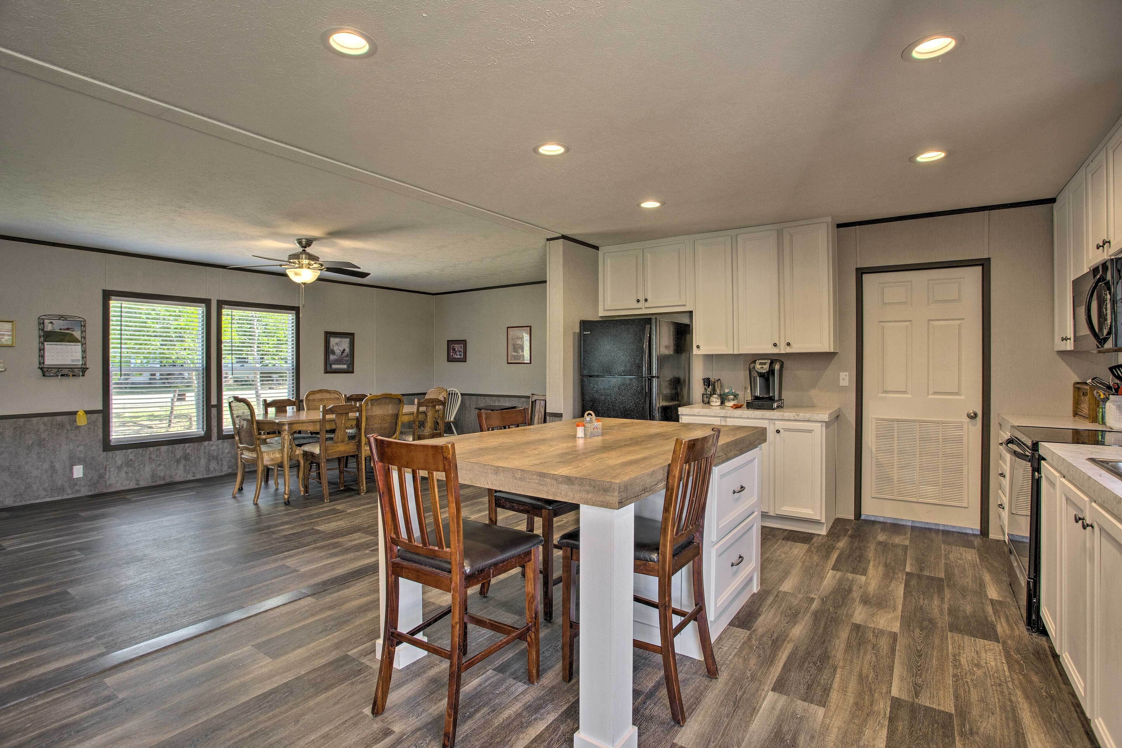 House (4 Bedrooms) | Interior