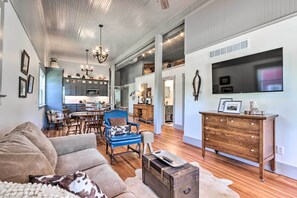 Apartment (2 Bedrooms) | Front of property