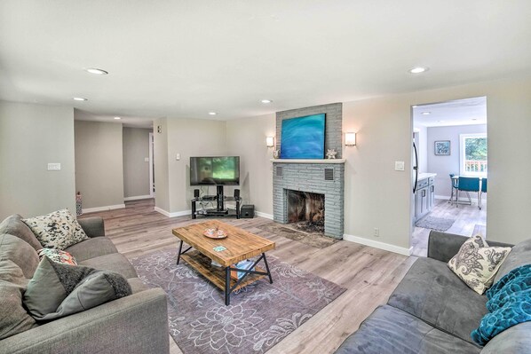 House (3 Bedrooms) | Front of property - Modern Gold Bar Vacation Rental w/ Mountain View (Baring)