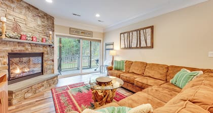 Relaxing Lincoln Condo w/ Fireplace & Shuttle