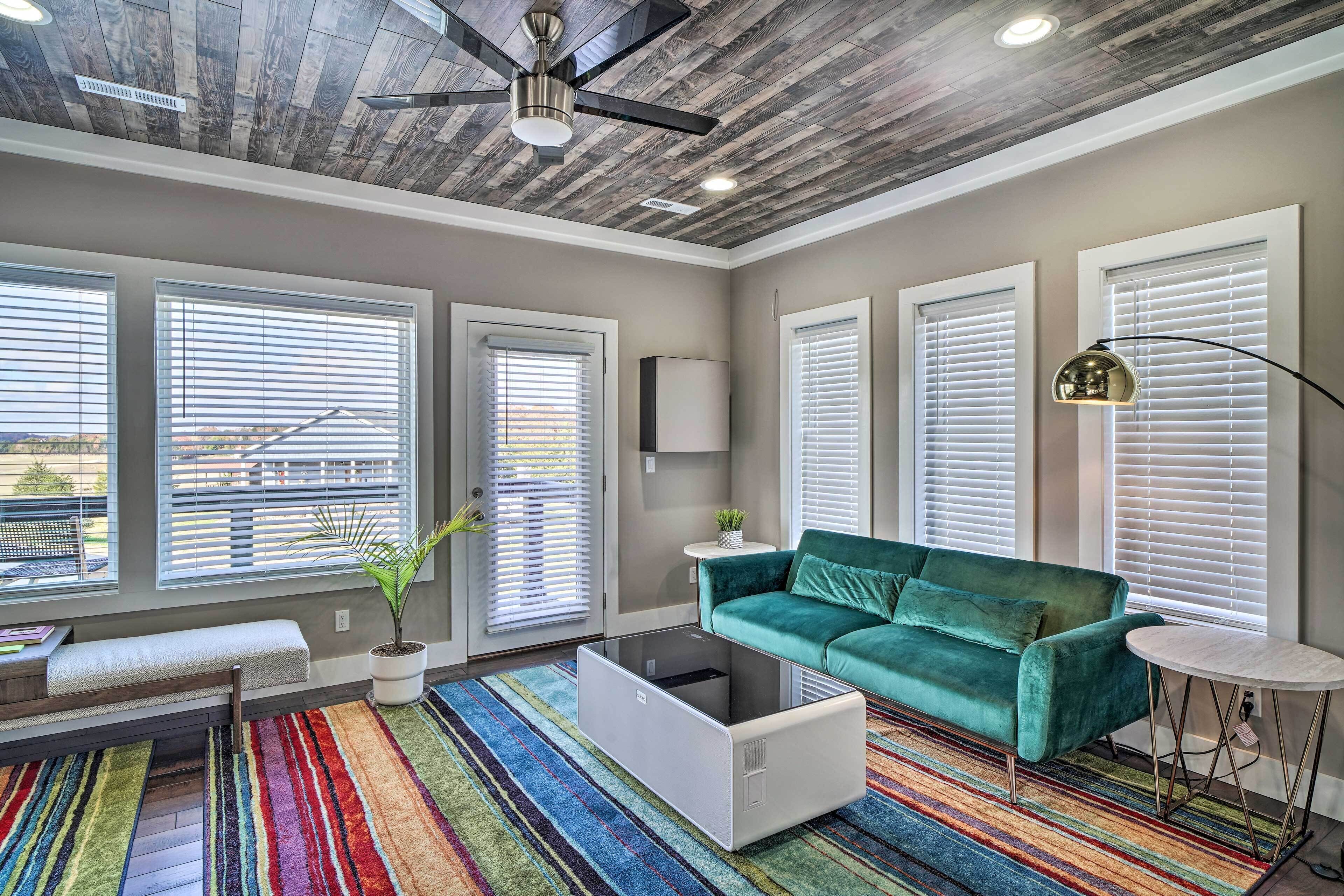 Spacious Sevierville Home w/ Private Hot Tub!