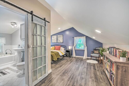 Historic Branson Cottage: 7 Mi to Table Rock Lake!