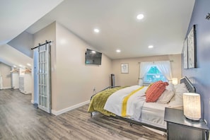 House (3 Bedrooms) | Interior - Historic Branson Cottage: 7 Mi to Table Rock Lake! (Branson)