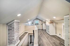 House (3 Bedrooms) | Interior - Historic Branson Cottage: 7 Mi to Table Rock Lake! (Branson)