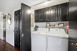Apartment (2 Bedrooms) | Interior - Holiday Island Escape w/ Panoramic Lake Views (Eureka Springs)