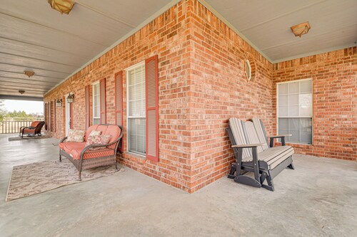 Space to Gather! Sherman Estate w/ Pool & Hot Tub
