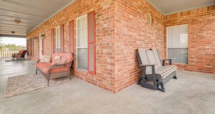 Space to Gather! Sherman Estate w/ Pool & Hot Tub