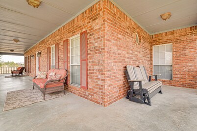 Space to Gather! Sherman Estate w/ Pool & Hot Tub