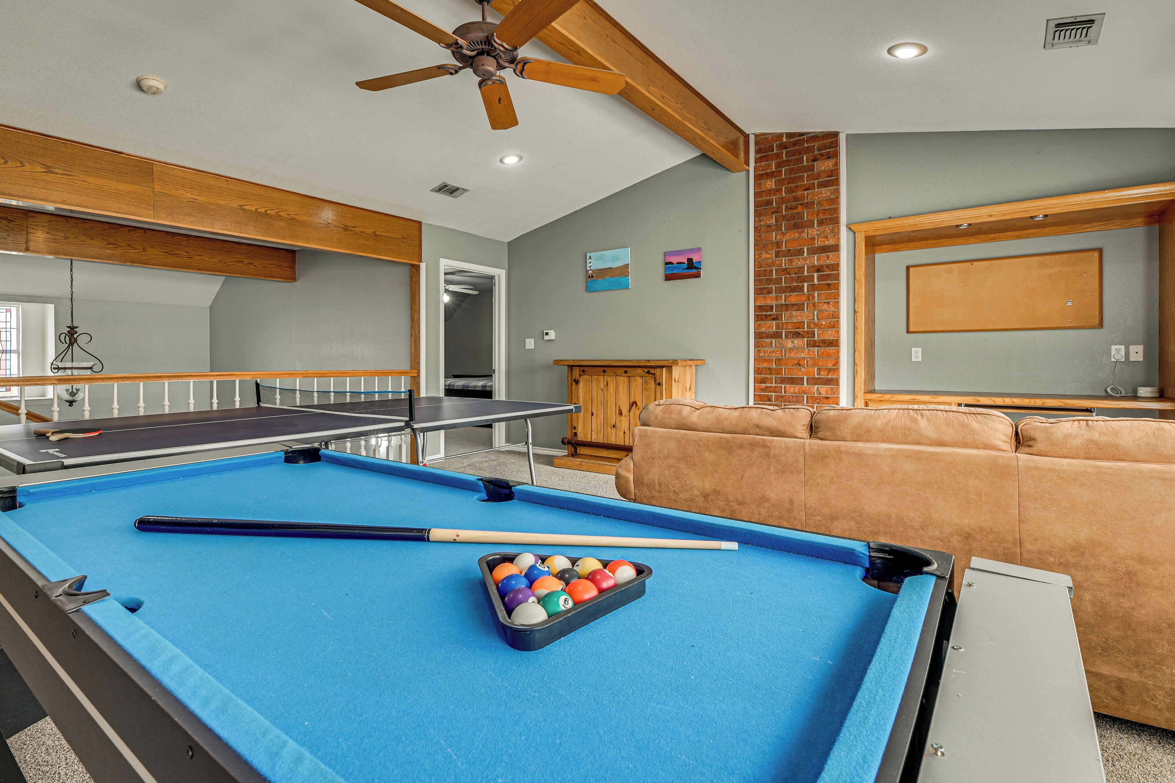 House (6 Bedrooms) | Interior