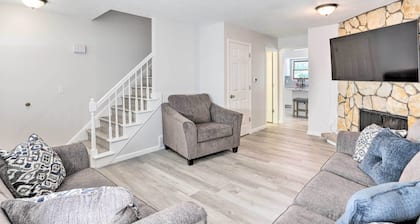 5 Mi to UT: Quiet Toledo Duplex Near Parks!