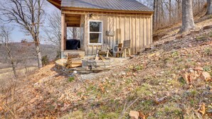 Interior - Peaceful Mountain Air Getaway w/ Fire Pit! (Mountain View)