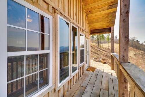 Peaceful Mountain Air Getaway w/ Fire Pit!