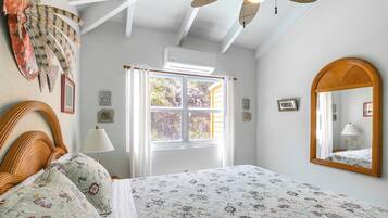 3 bedrooms, iron/ironing board, bed sheets