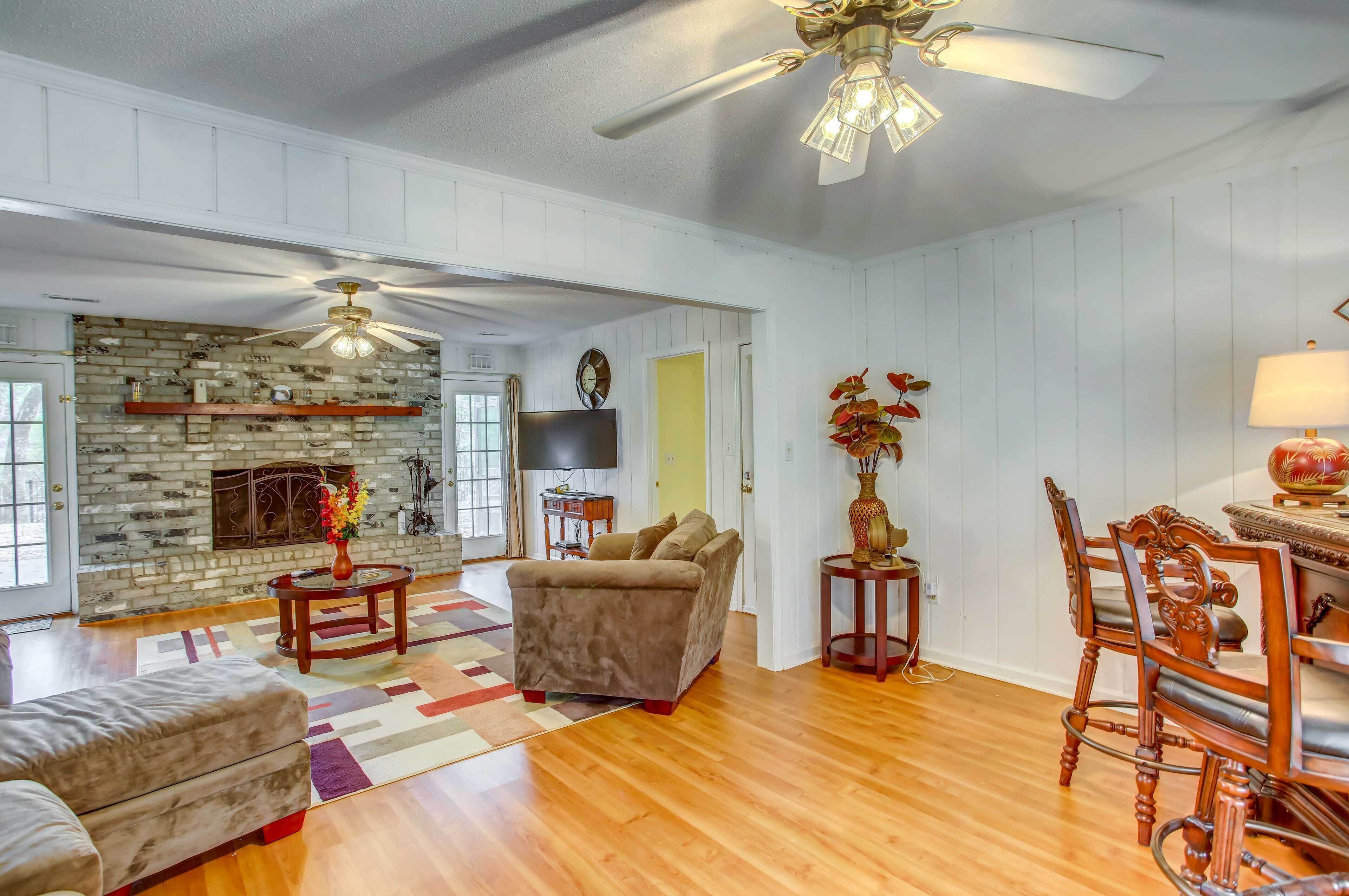 House w/ Yard + River Views Near Myrtle Beach