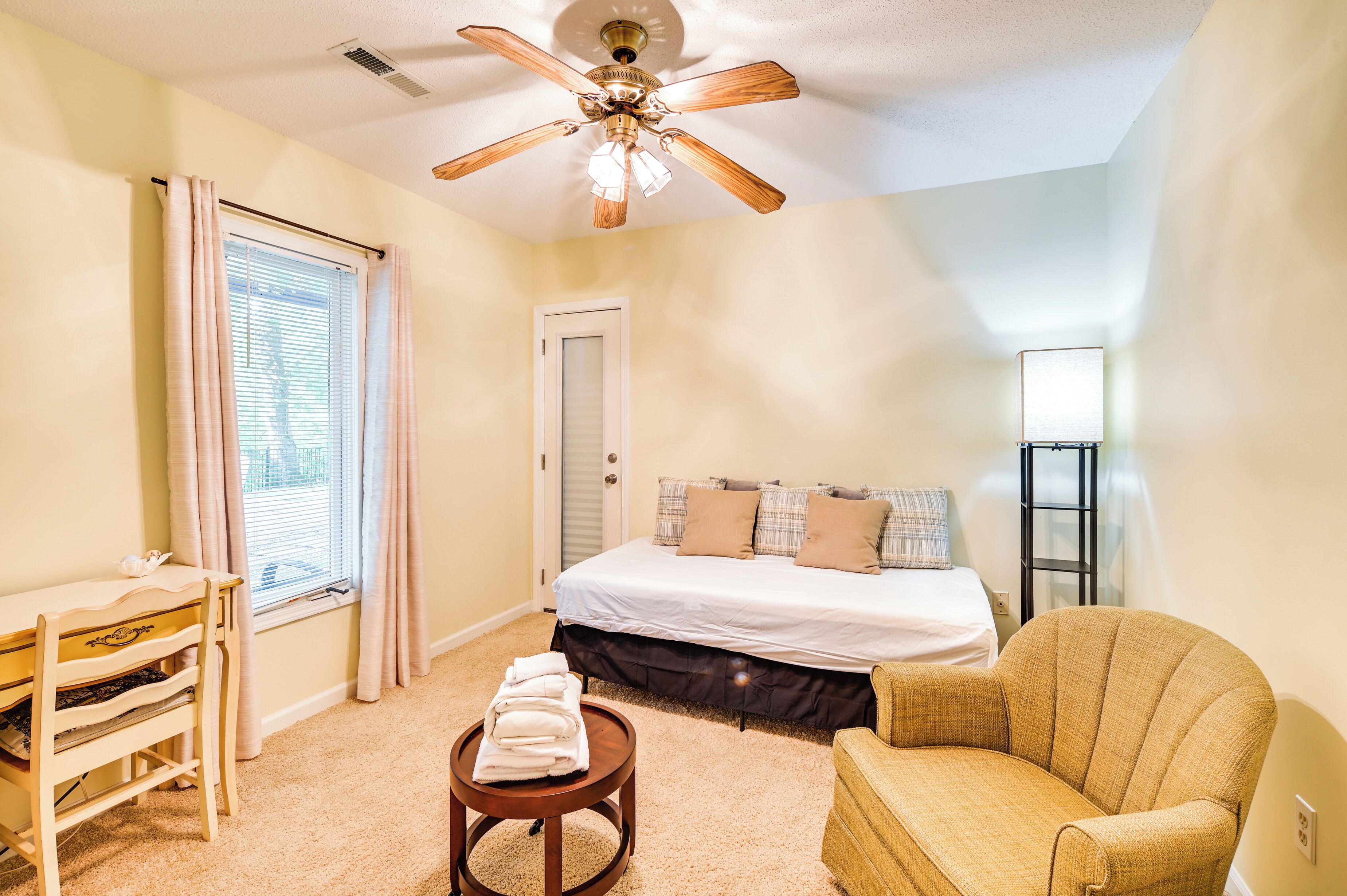 House w/ Yard + River Views Near Myrtle Beach